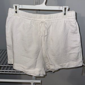 size small white shorts